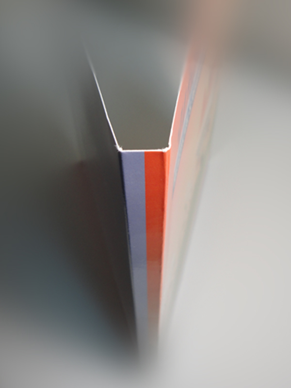 Presentaion Folder with Expanded Spine folder expanded spine The Ultimate Marketing Piece Eye Popping Media Kits